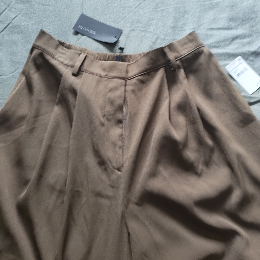 19 Cooper High Waisted Baggy Trousers